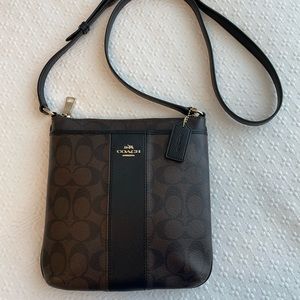 Coach Crossbody in Signature Canvas